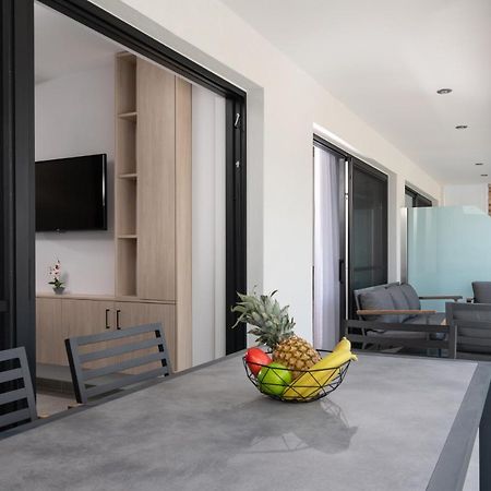 Sky Luxury Suites Sarti Luaran gambar