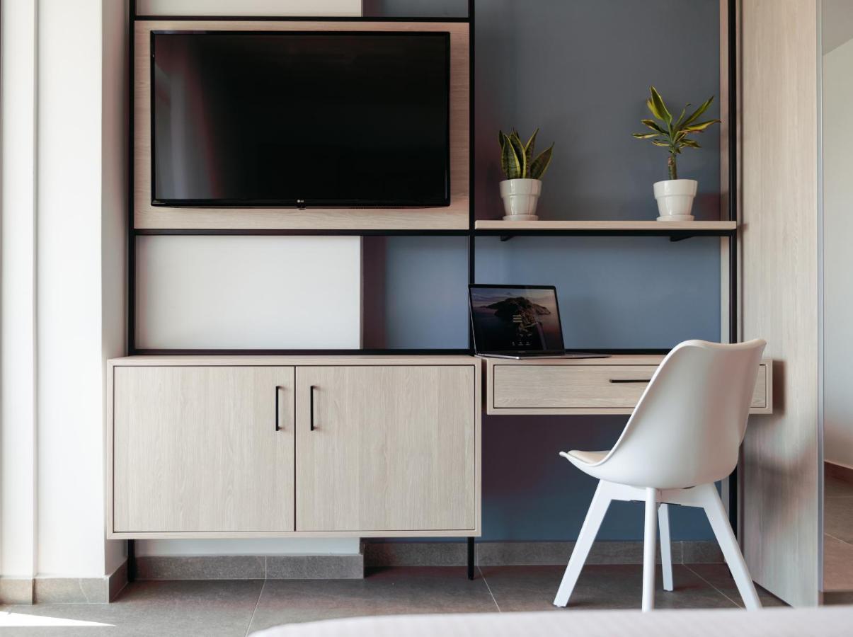 Sky Luxury Suites Sarti Luaran gambar