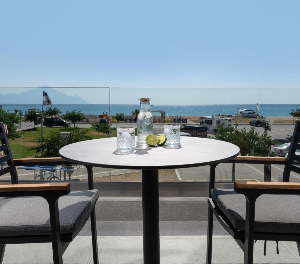 Sky Luxury Suites Sarti Luaran gambar