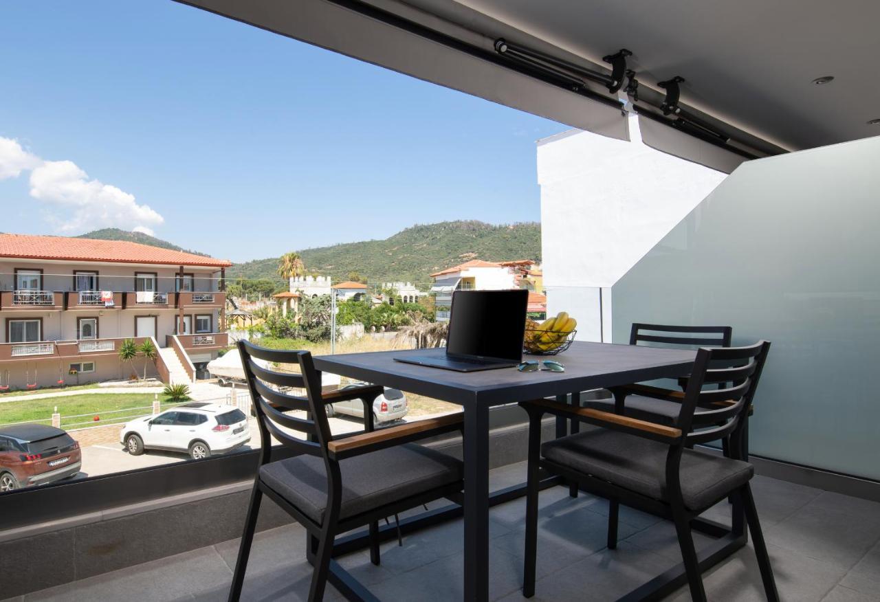 Sky Luxury Suites Sarti Luaran gambar