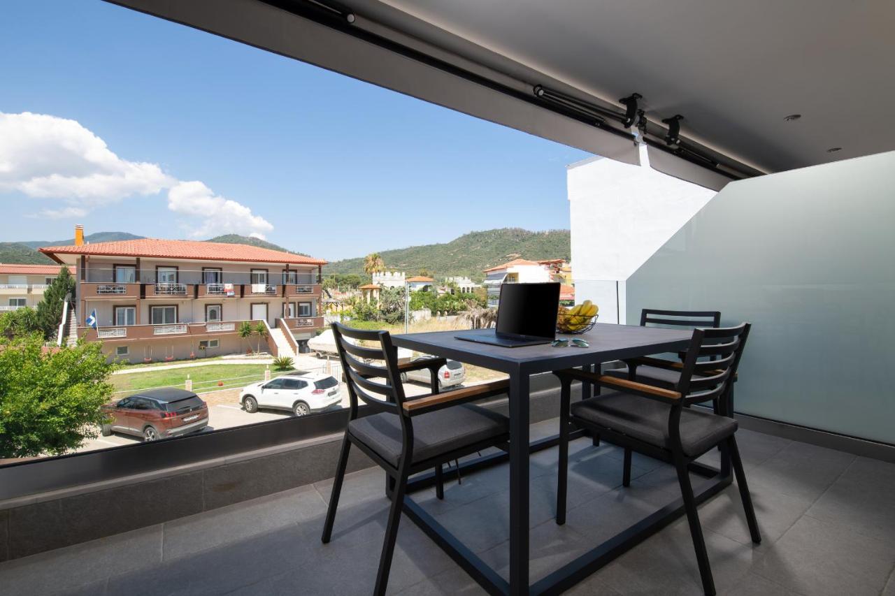 Sky Luxury Suites Sarti Luaran gambar