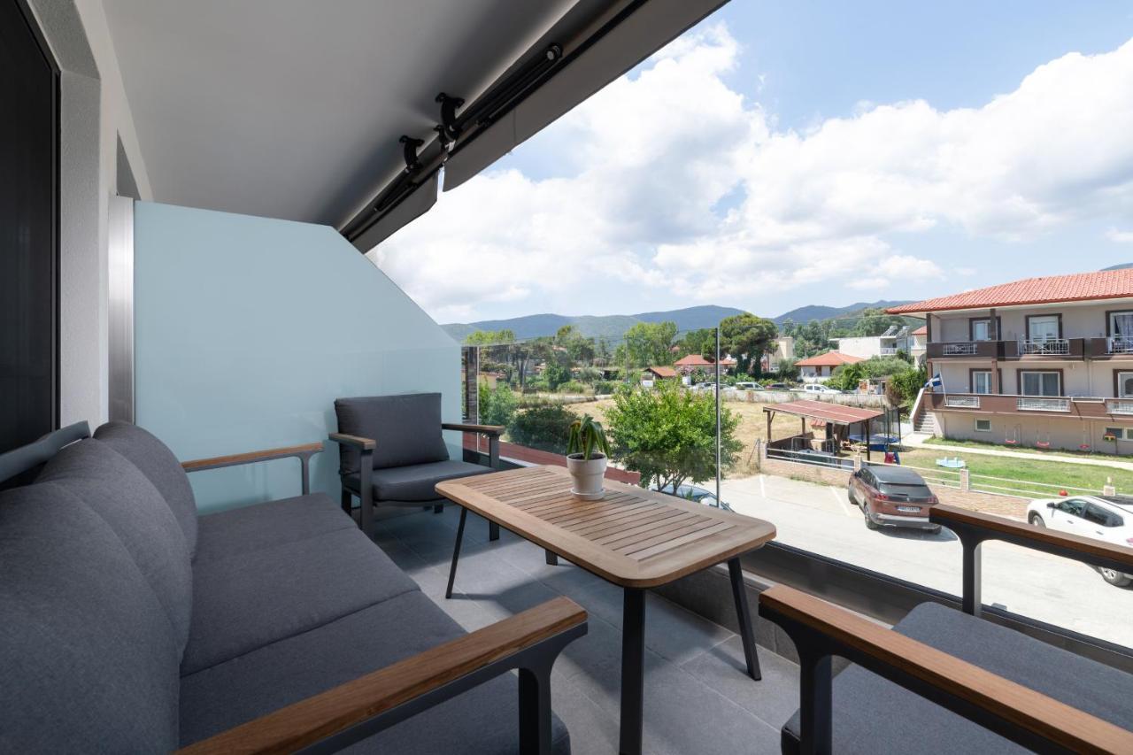 Sky Luxury Suites Sarti Luaran gambar